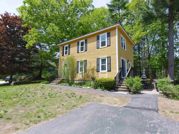 11 Beaujolais Drive, Nashua, NH 03062