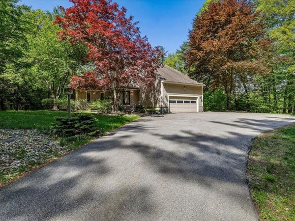 5 Cobblestone Place, Merrimack, NH 03054
