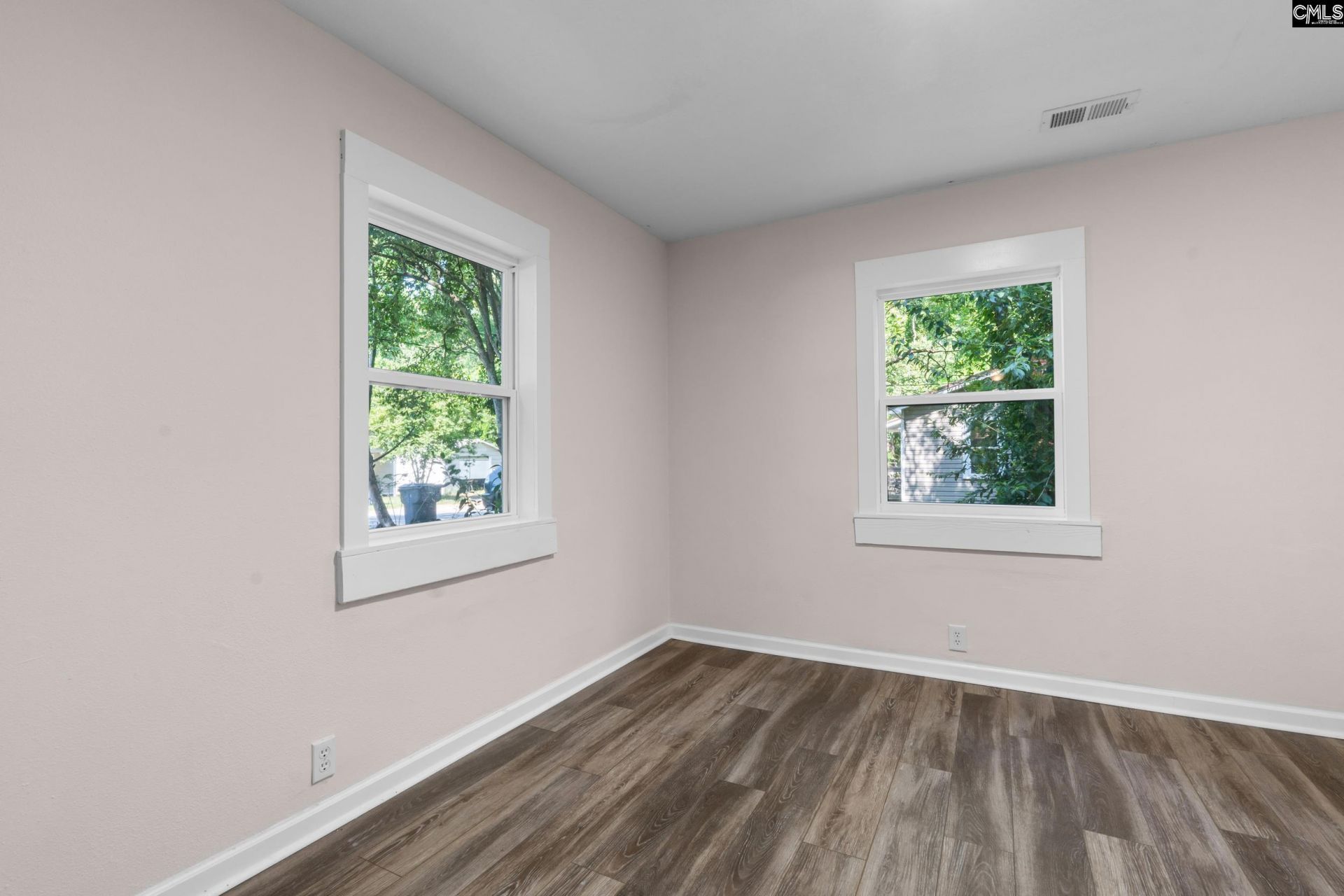 375 W 7th Street  Photo 12