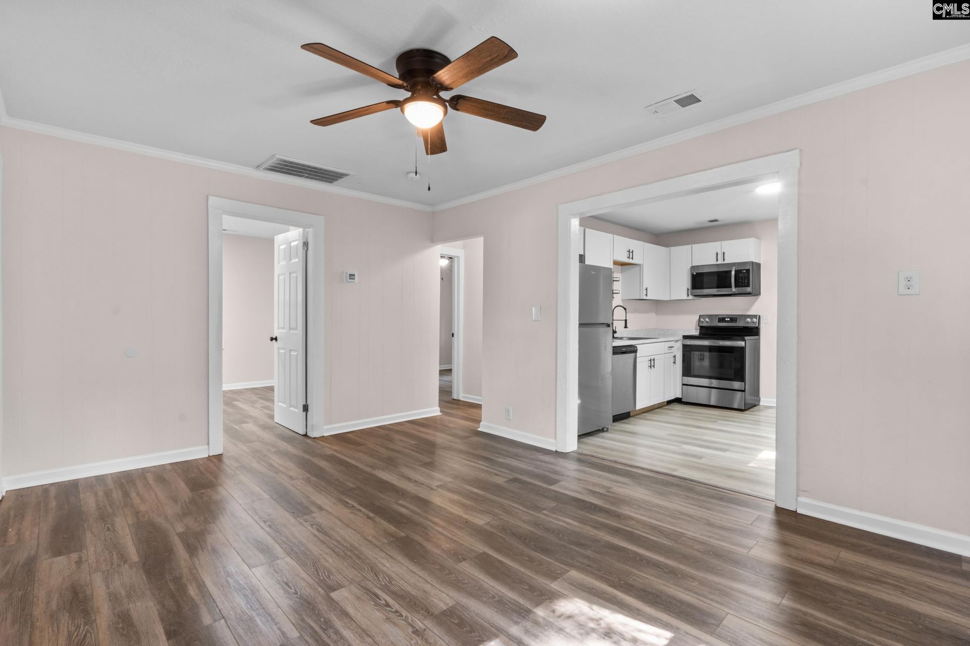 375 W 7th Street  Photo 6