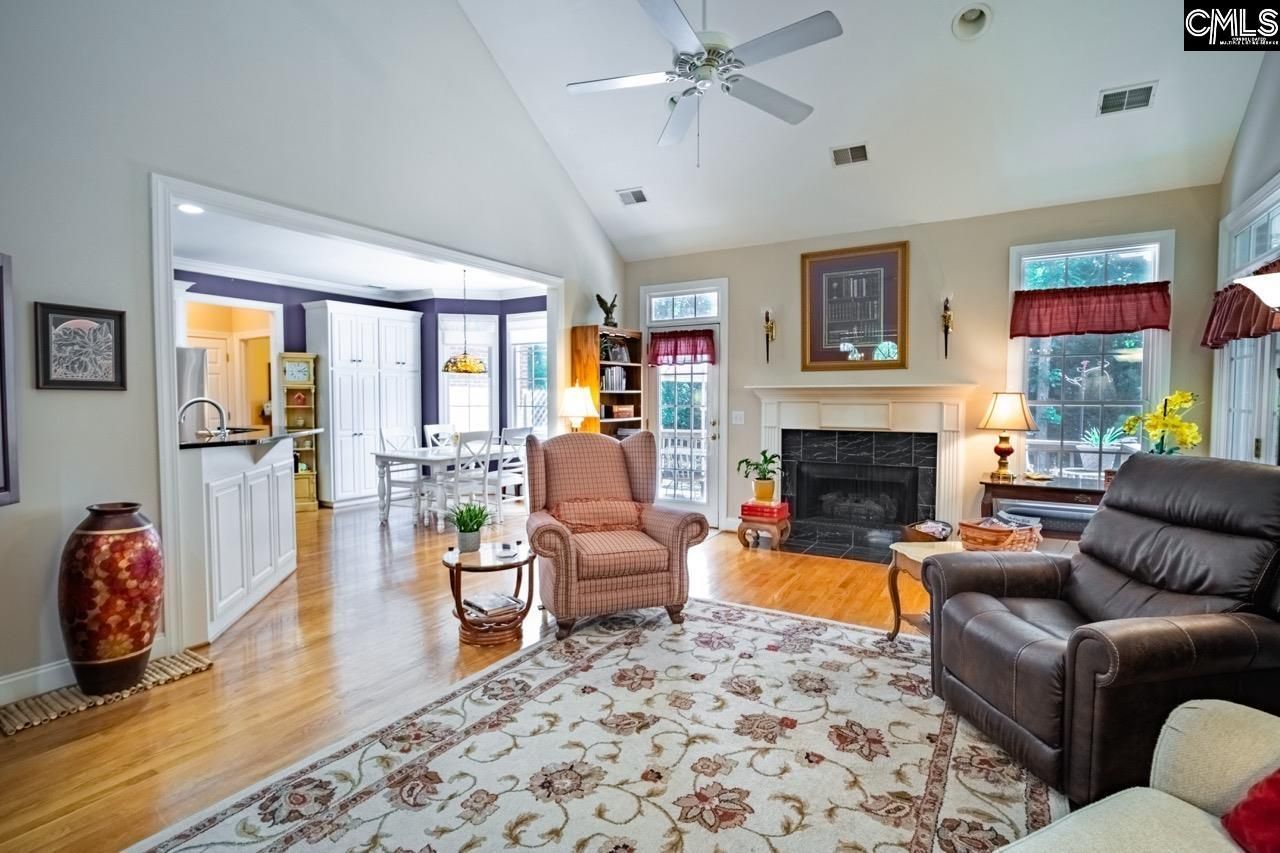 19 N Tombee Lane  Photo 6