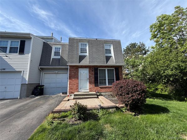 23 Hawthorn Court , Fishkill, NY 12524