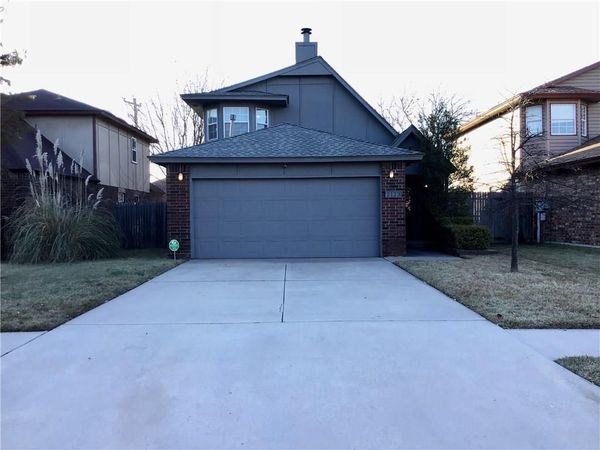 2123 Lakecrest Drive, Moore, OK 73170
