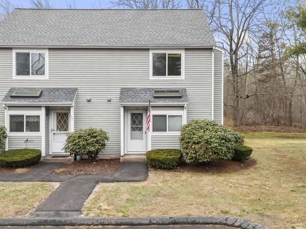 118 Hilltop, Unit 118, Simsbury, CT 06089