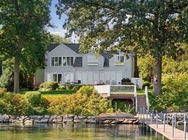 215 W Point Road, Tonka Bay, MN 55331