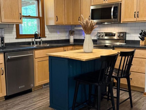 2851 Dellwood Street , Roseville, MN 55113