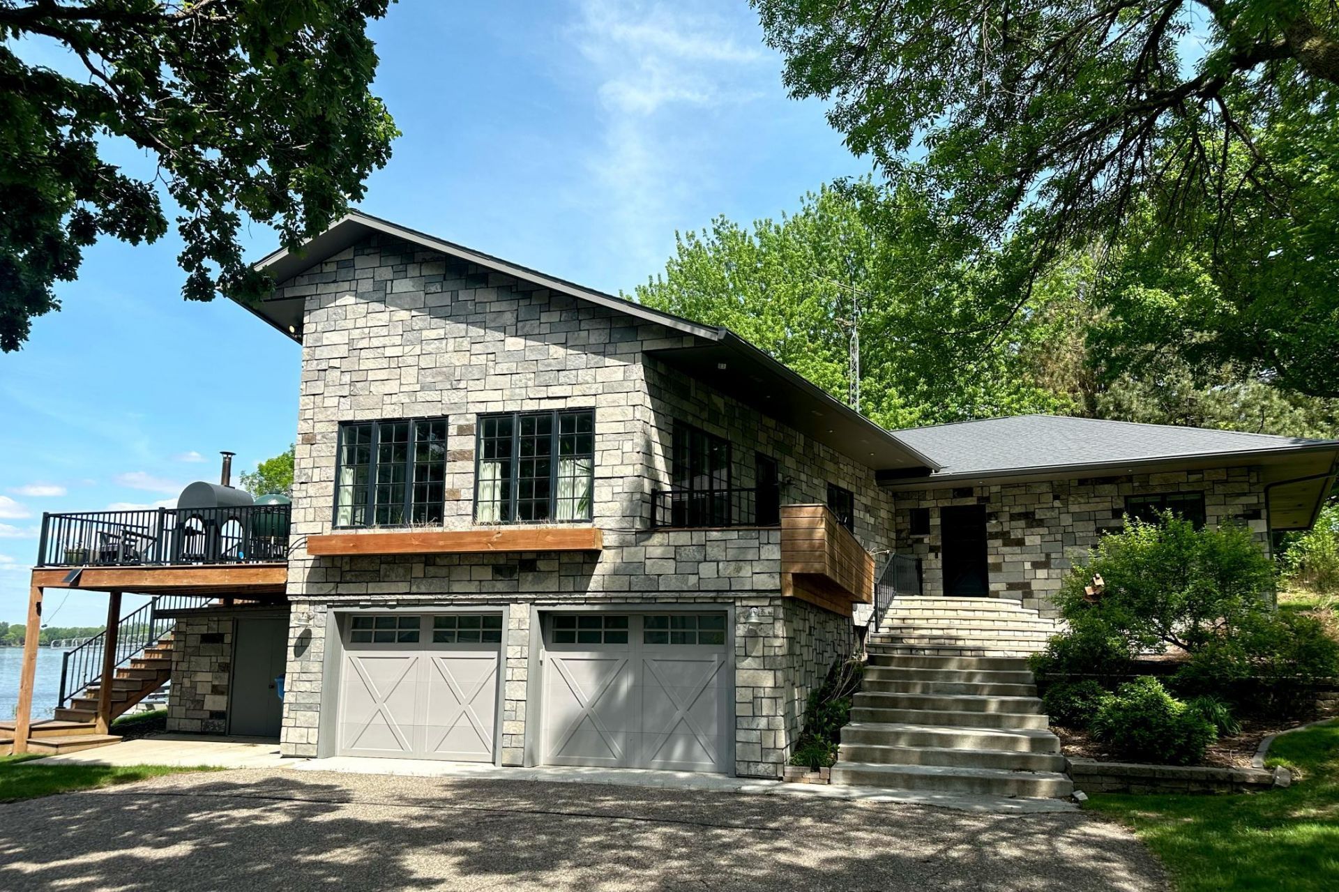 6213 Shamrock Drive , Madison Lake, MN 56063