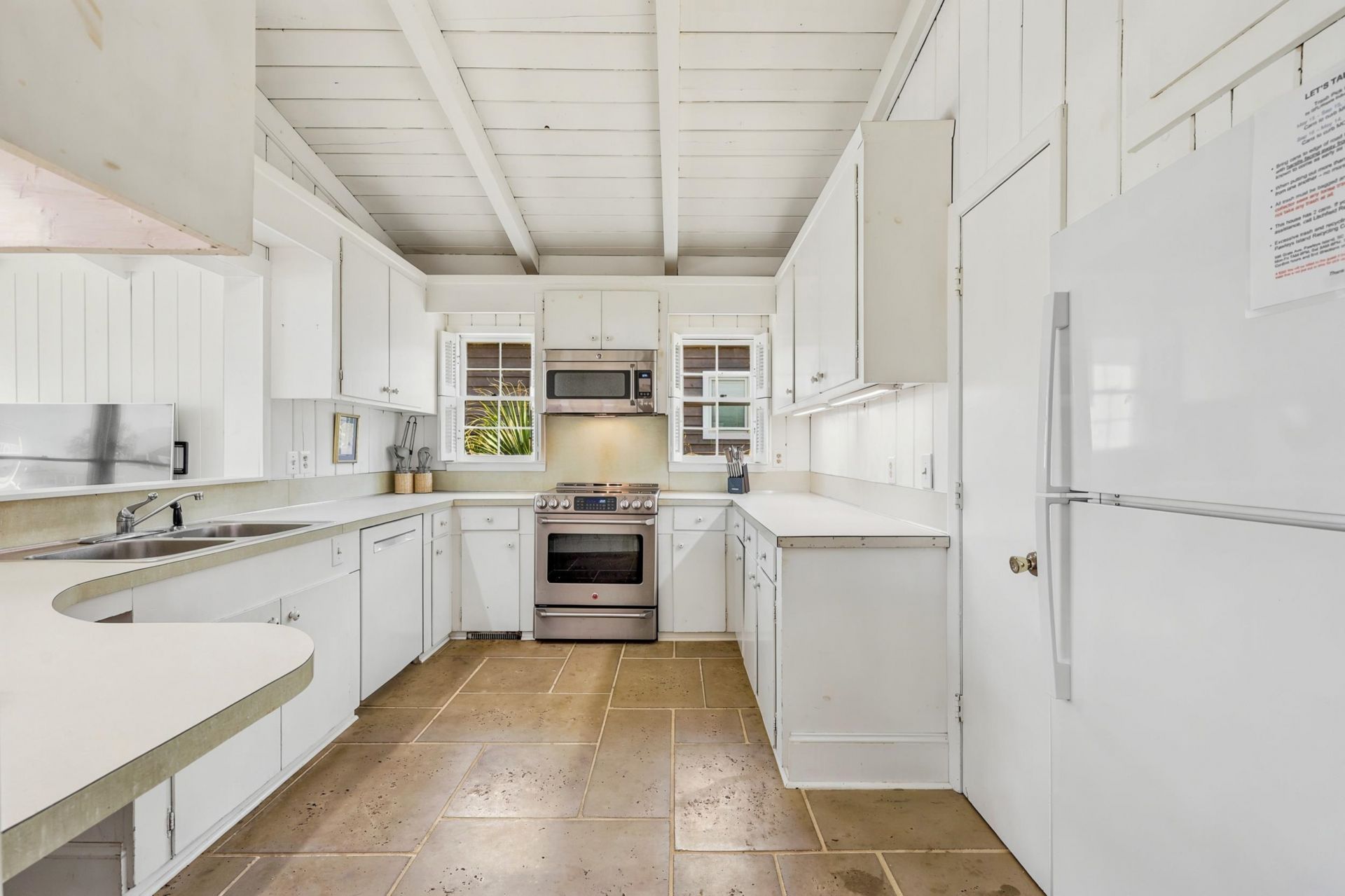 370 Sundial Dr. Photo 13