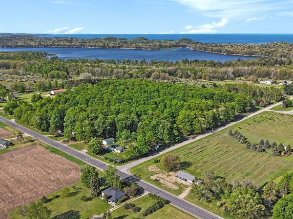 6193 S Pere Marquette Highway, Pentwater, MI 49449