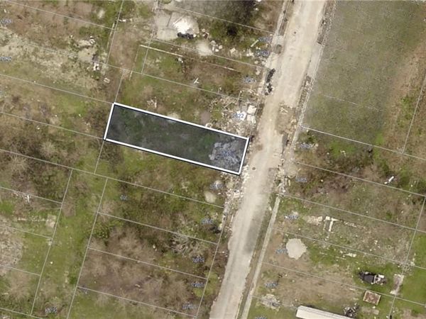 50246 LIZARDI. Street , New Orleans, LA 70117