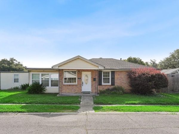 871 GROVE Avenue , Harahan, LA 70123