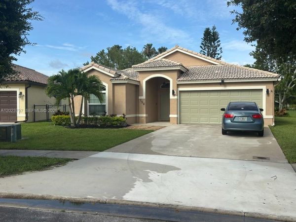 156 Preserve Drive, Unit 156, Royal Palm Beach, FL 33411