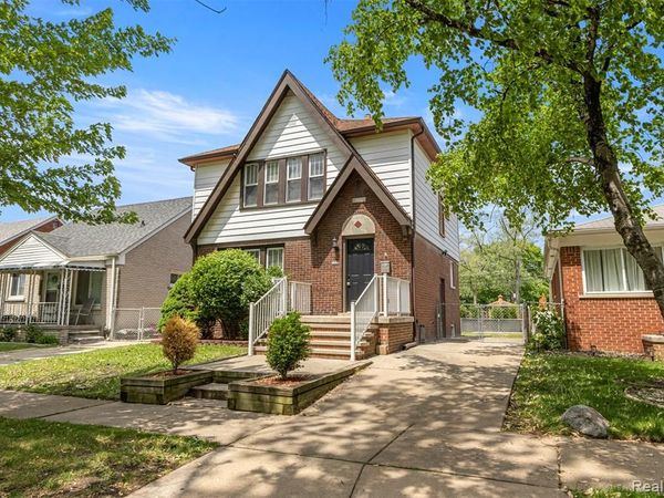 1056 Stewart Avenue, Lincoln Park, MI 48146