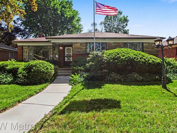 20060 Saint Marys Street, Detroit, MI 48235