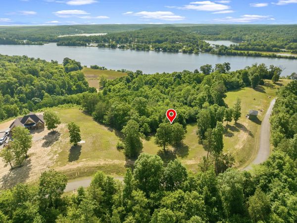 117 RIVERBREEZE DR, Sugar Tree, TN 38380