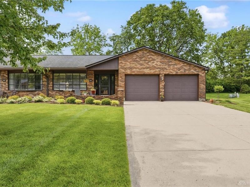 354 Kimbary Drive, Washington Township, OH 45458 Photo 1