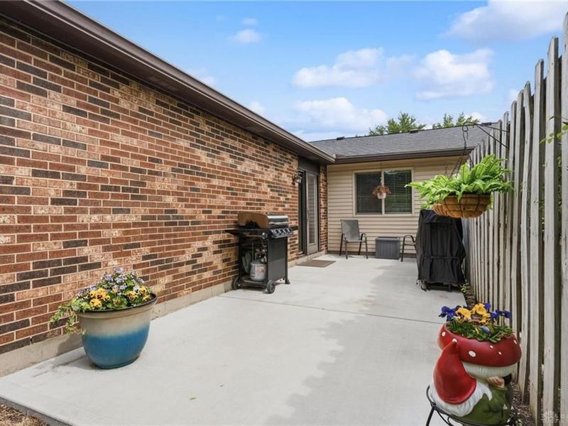 354 Kimbary Drive, Washington Township, OH 45458 Photo 27