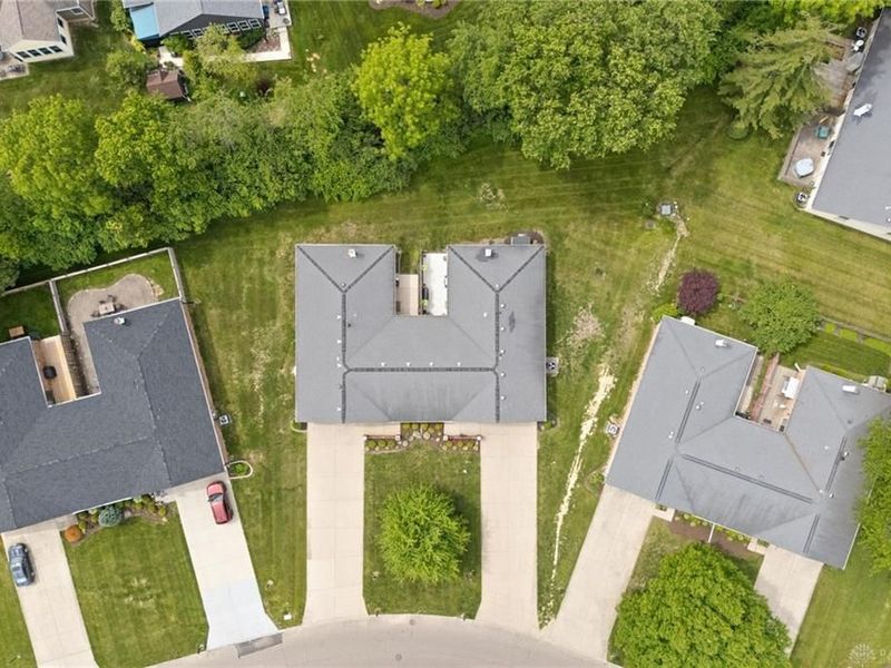 354 Kimbary Drive, Washington Township, OH 45458 Photo 33
