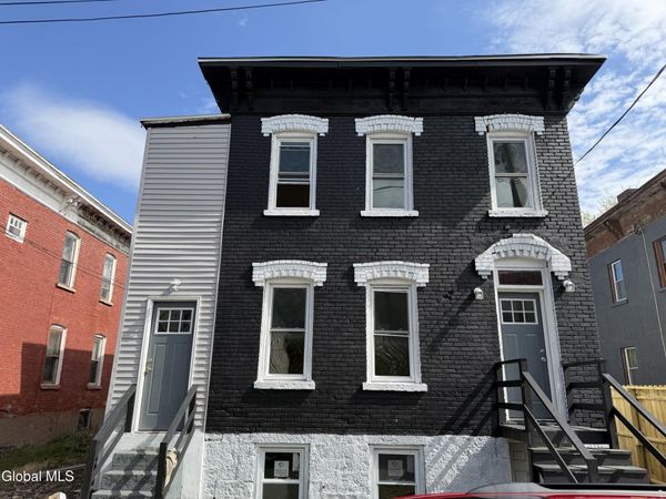 30 Kline Street, Unit Up, Amsterdam, NY 12010