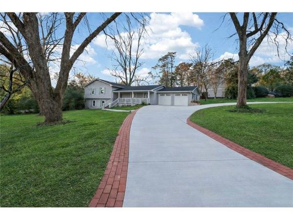2842 Briarcliff Road NE, Atlanta, GA 30329
