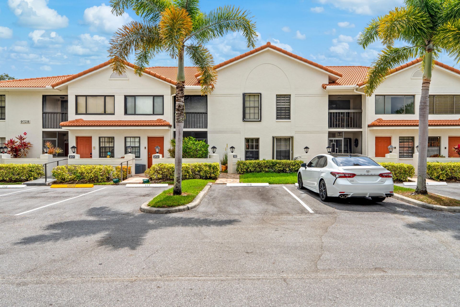 9728 Sills Drive E, Unit 102, Boynton Beach, FL 33437 Photo