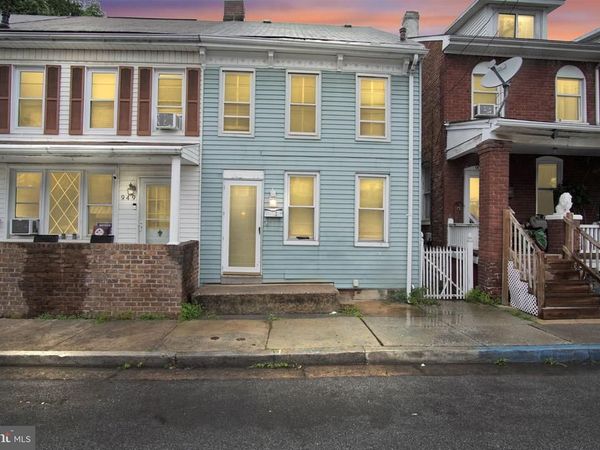 951 E KING STREET, YORK, PA 17403