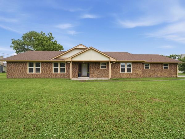 1100 N Oseuma Avenue, Claremore, OK 74017