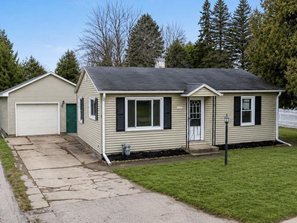 1705 30TH AVENUE, Menominee, MI 49858