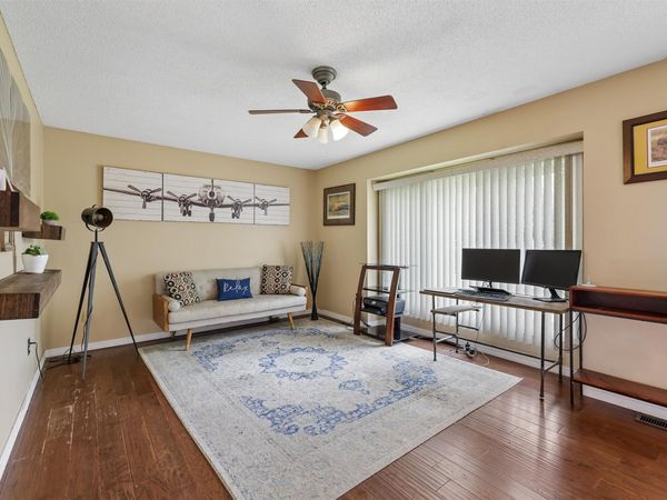 4800 Bel Aire Road, Des Moines, IA 50310