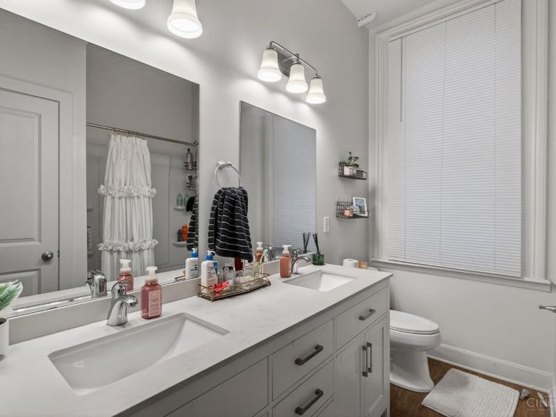 2606 Short Vine Street, Cincinnati, OH 45219 Photo 6