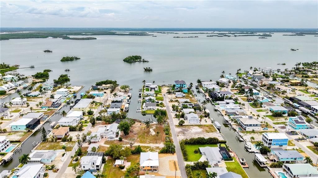 175 Bahia Via, Fort Myers Beach, FL 33931 Photo