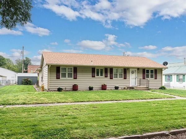 207 Main Street, Perry, KS 66073