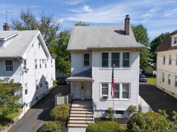 421 Berwick St, Orange, NJ 07050