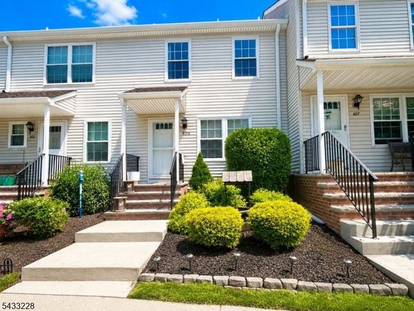 606 Wedgewood Circle, Raritan, NJ 08822
