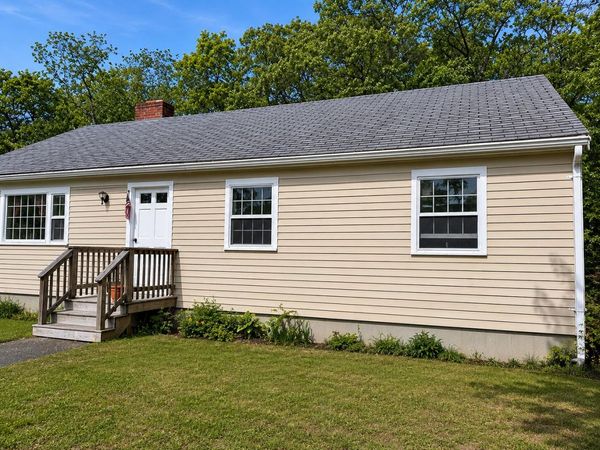 39 Indian Trail, Centerville, MA 02632