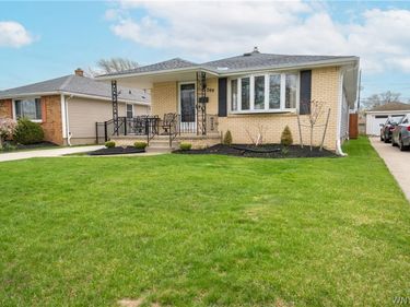 209 Oakvale Boulevard , Tonawanda, NY 14223