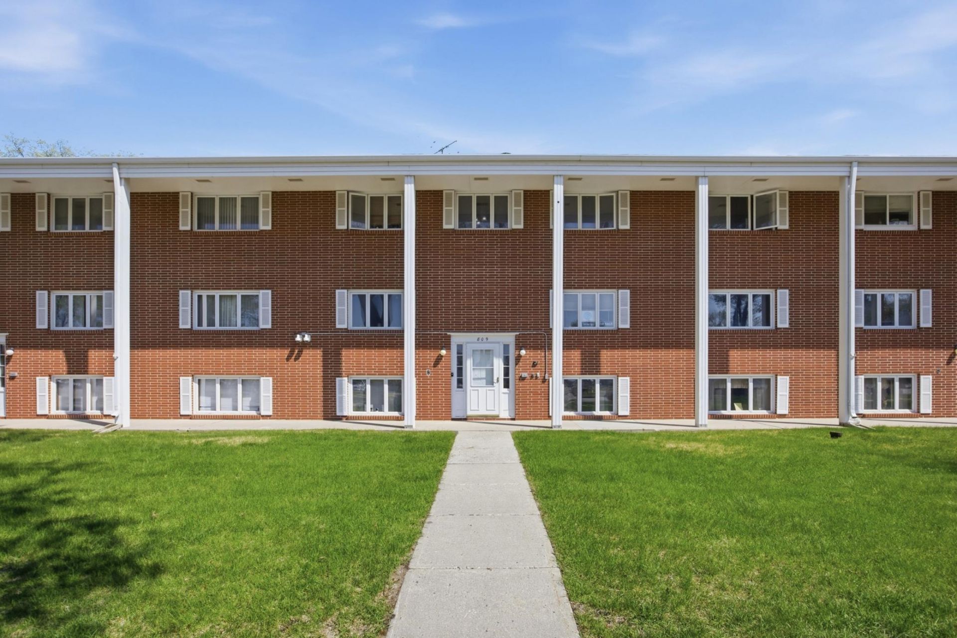 809 6th Avenue N, Unit C14, Fargo, ND 58102 Main Photo