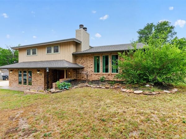2640 Hummingbird Lane, Enid, OK 73703