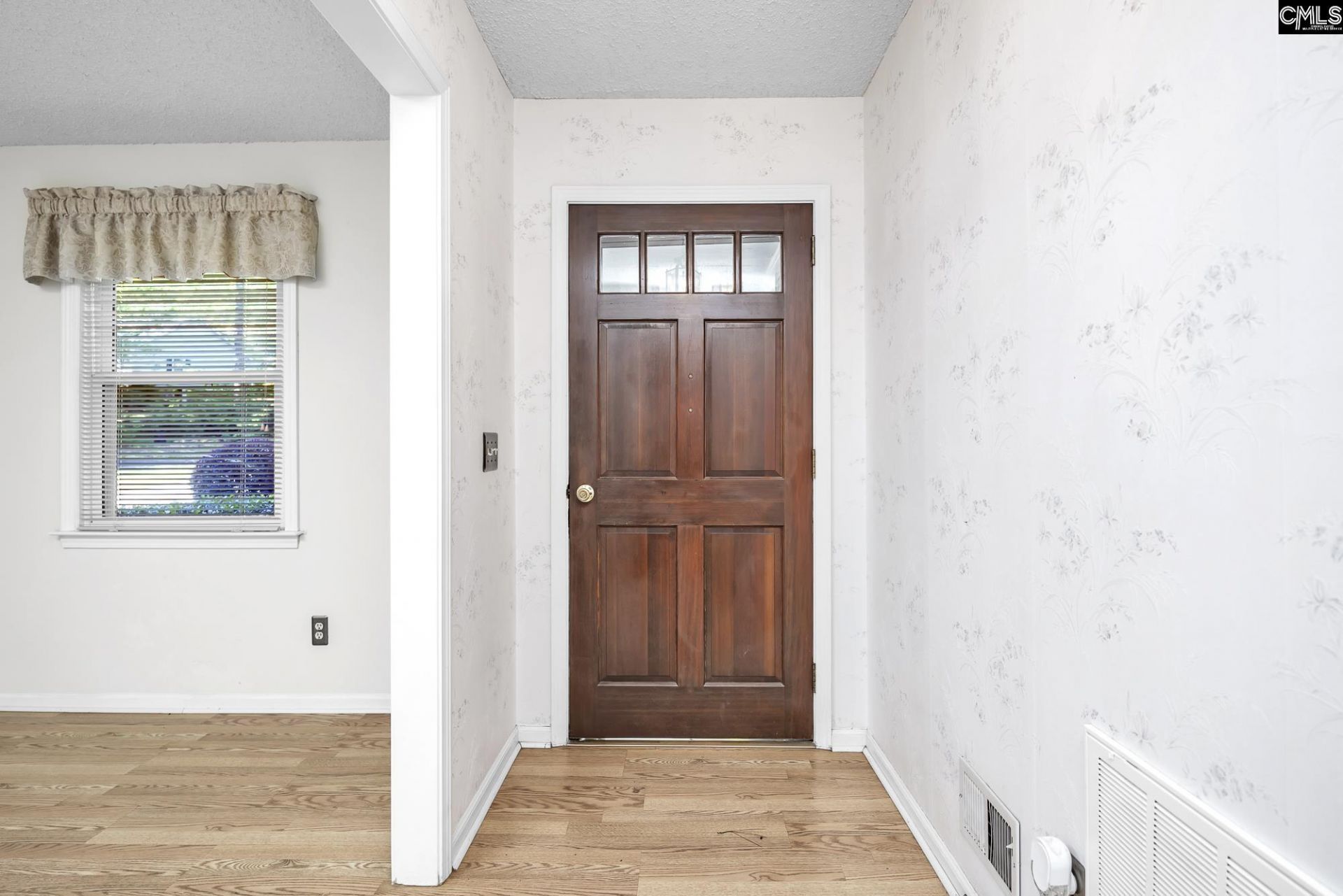 128 Melville Road  Photo 4