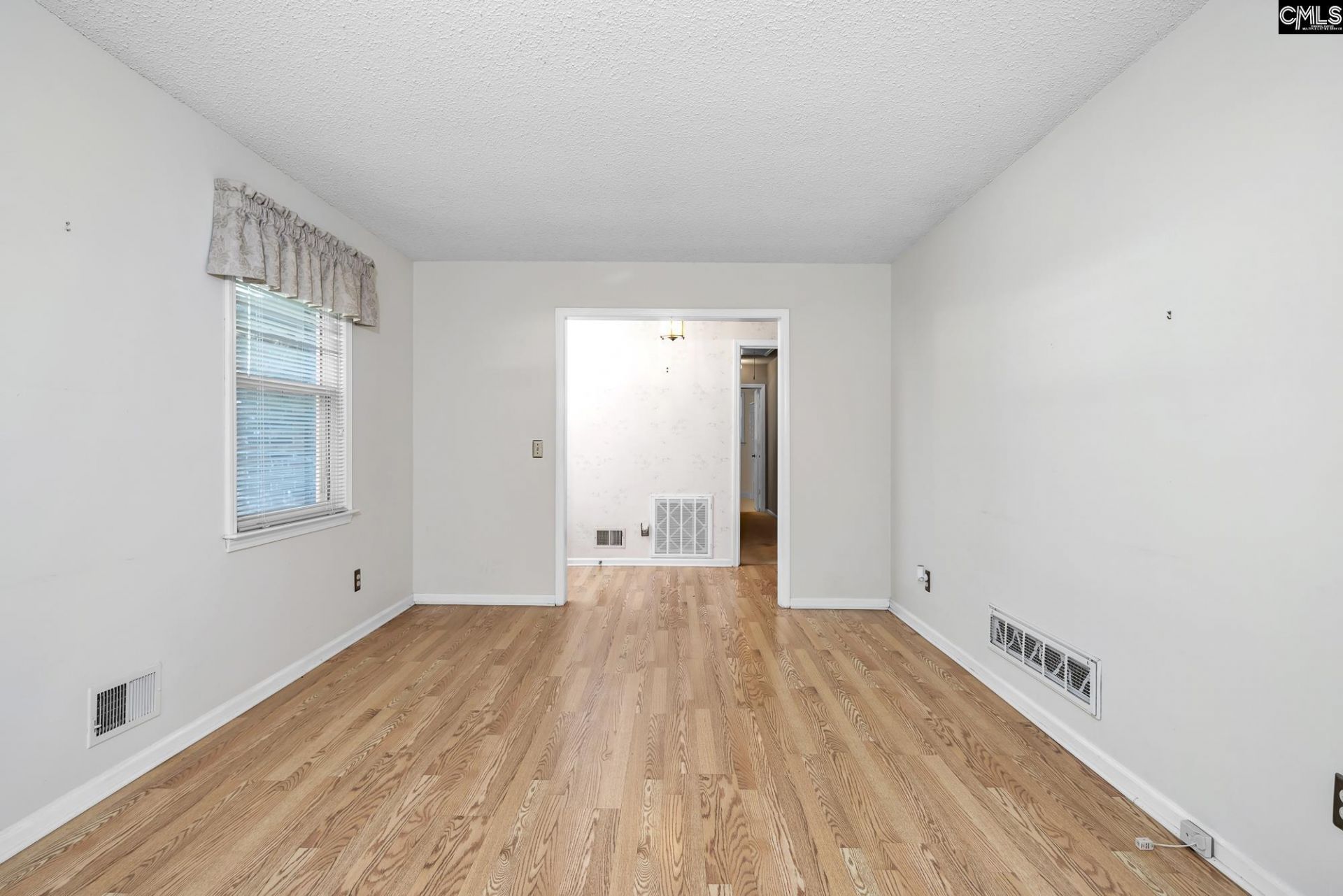 128 Melville Road  Photo 6