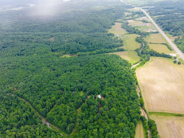 1 Countryside Dr, Dover, TN 37058