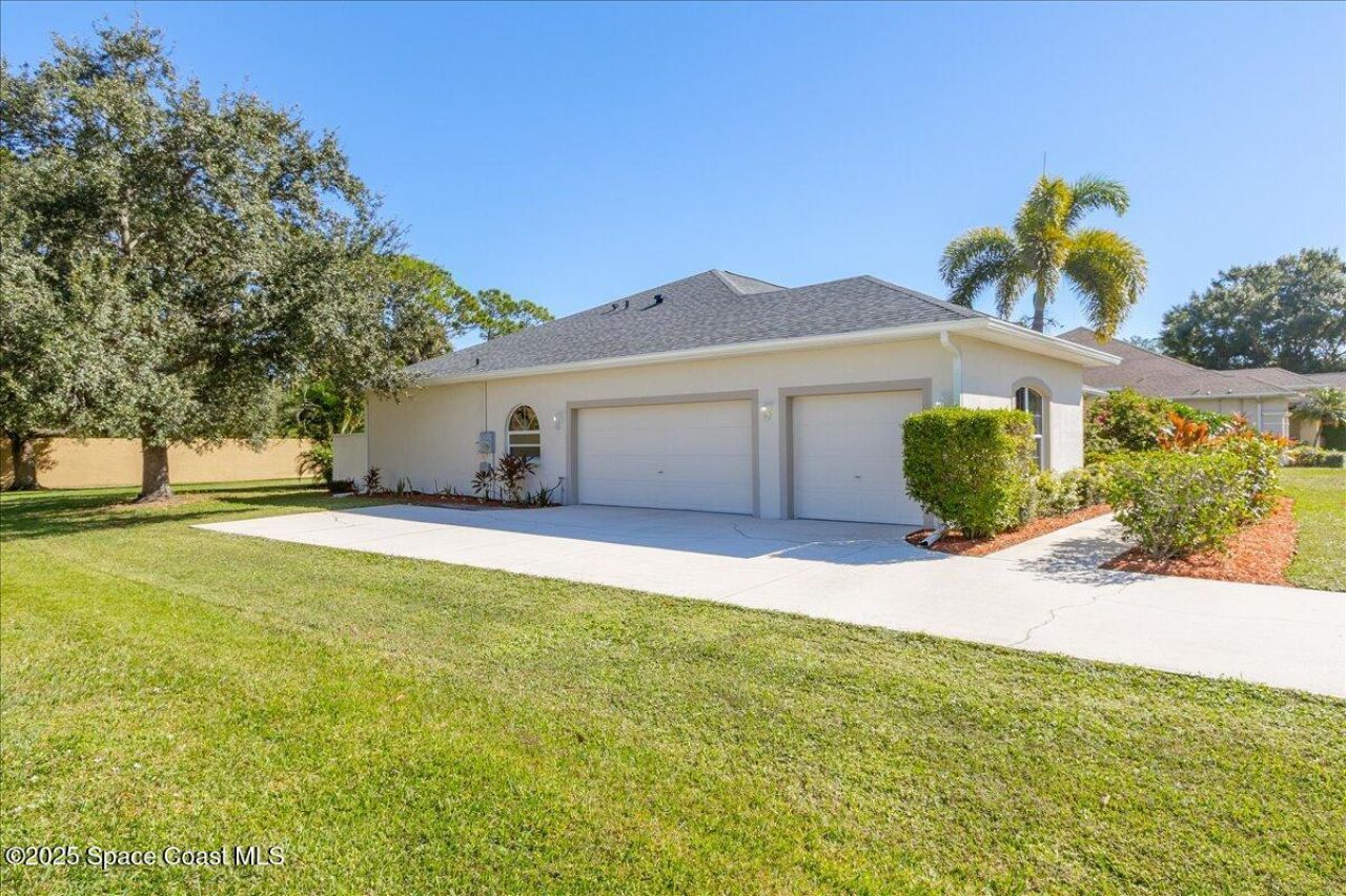 3639 Meadowlark Way , Melbourne, FL 32904 Photo