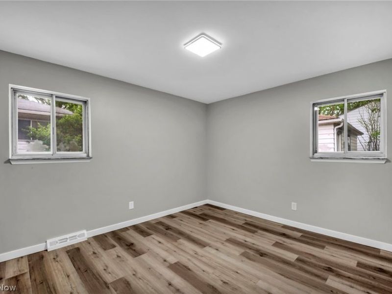 5597 Kenton Avenue, Maple Heights, OH 44137 Photo 13
