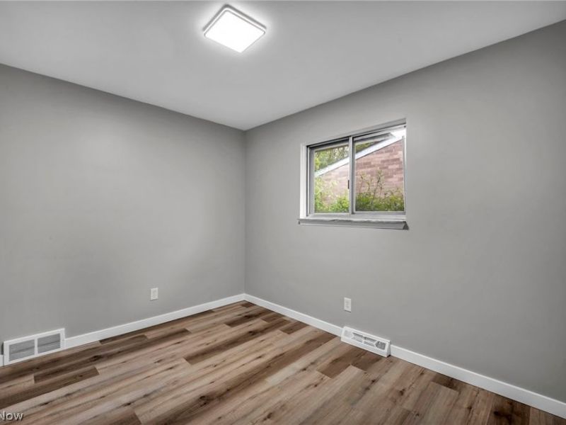 5597 Kenton Avenue, Maple Heights, OH 44137 Photo 16