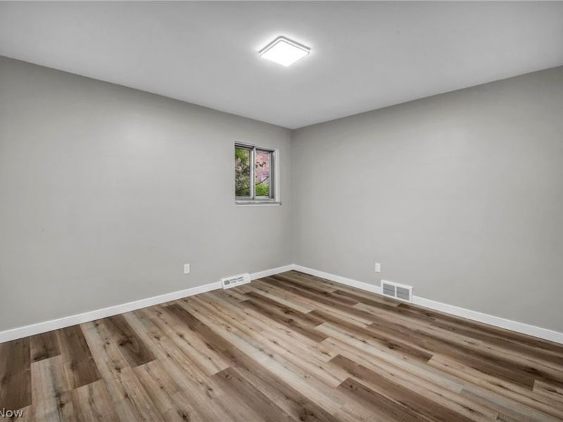5597 Kenton Avenue, Maple Heights, OH 44137 Photo 20