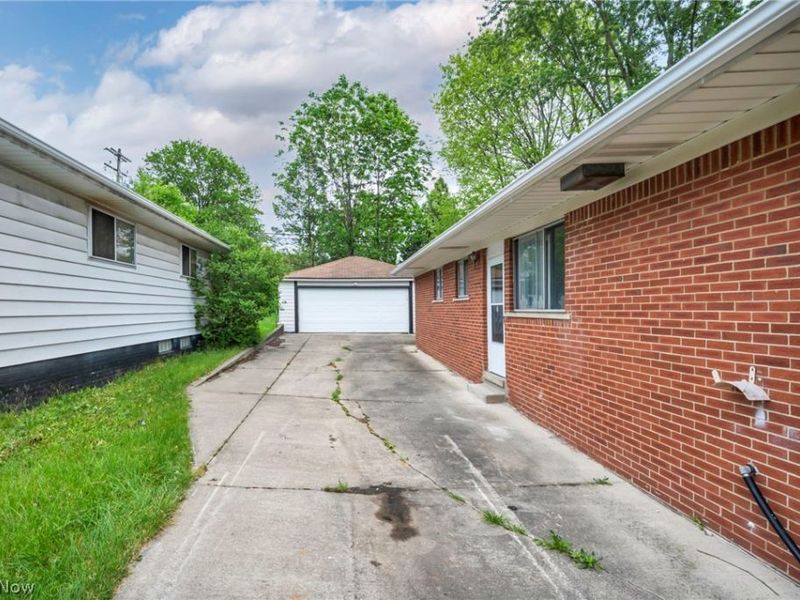 5597 Kenton Avenue, Maple Heights, OH 44137 Photo 34
