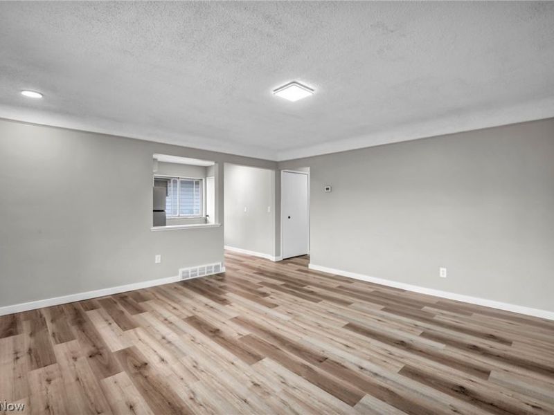 5597 Kenton Avenue, Maple Heights, OH 44137 Photo 7