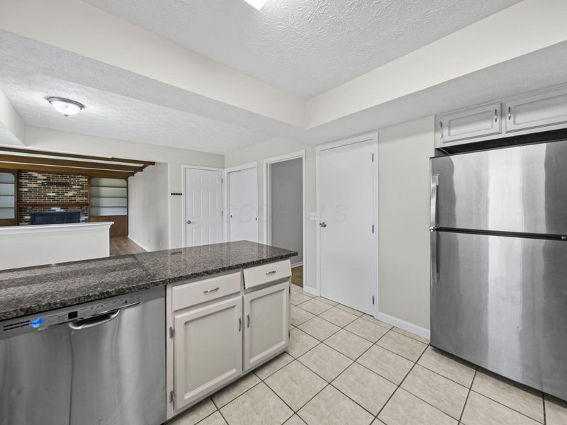 1734 Ramblewood Avenue , Columbus, OH 43235 Photo 11