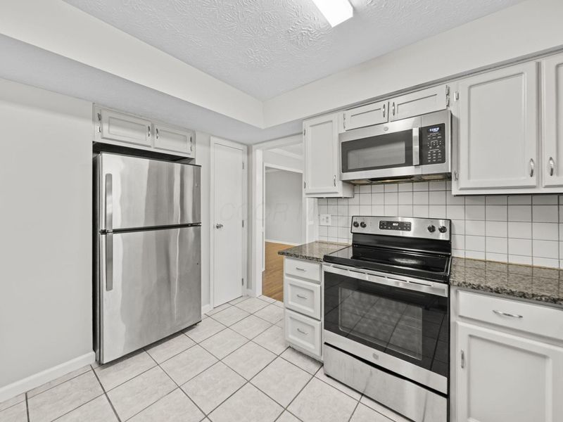 1734 Ramblewood Avenue , Columbus, OH 43235 Photo 12