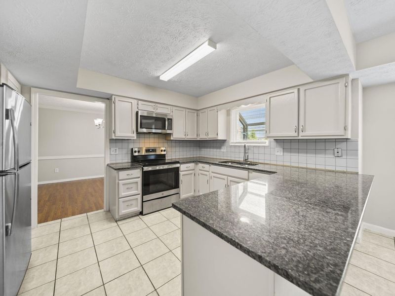 1734 Ramblewood Avenue , Columbus, OH 43235 Photo 8